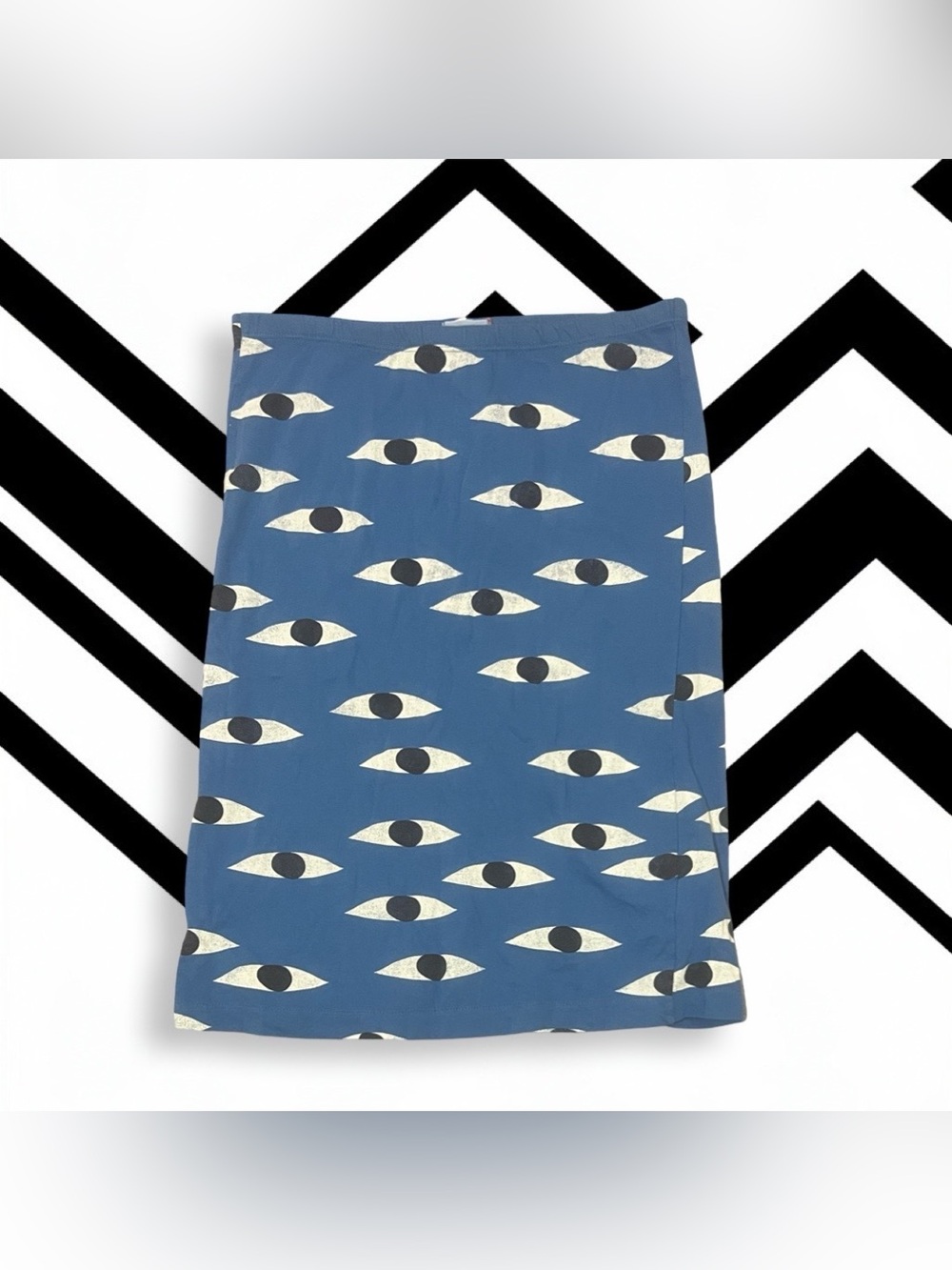NEW with tags
Bobo Choses Eye Skirt
Elastic cracked 
10-11
Blue
Retail $80